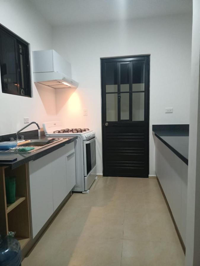 Hermosa Casa A 15 Minutos Del Aeropueto De Cancun En Exclusivo Fraccionamiento Residencial Buitenkant foto