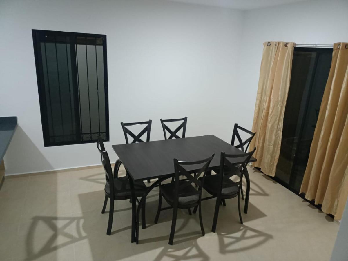 Hermosa Casa A 15 Minutos Del Aeropueto De Cancun En Exclusivo Fraccionamiento Residencial Buitenkant foto