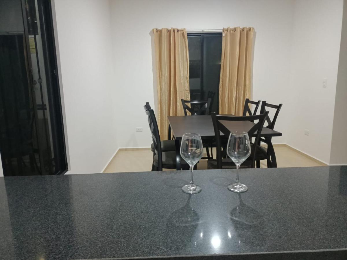 Hermosa Casa A 15 Minutos Del Aeropueto De Cancun En Exclusivo Fraccionamiento Residencial Buitenkant foto